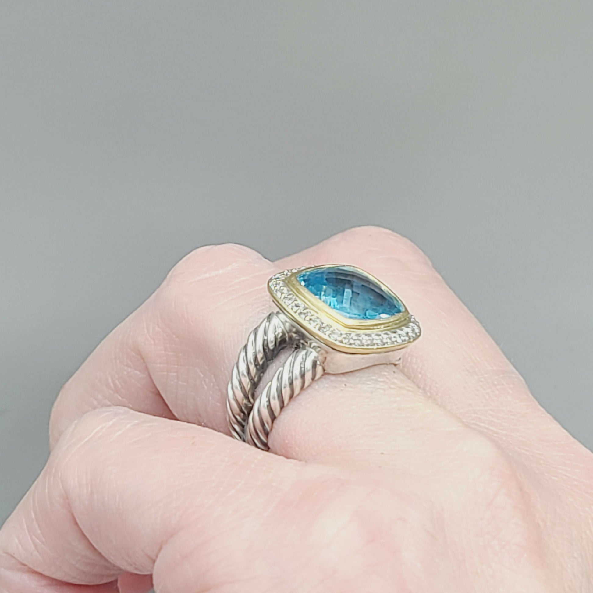    David Yurman Albion 11mm Blue Topaz & Diamonds – 18k Gold