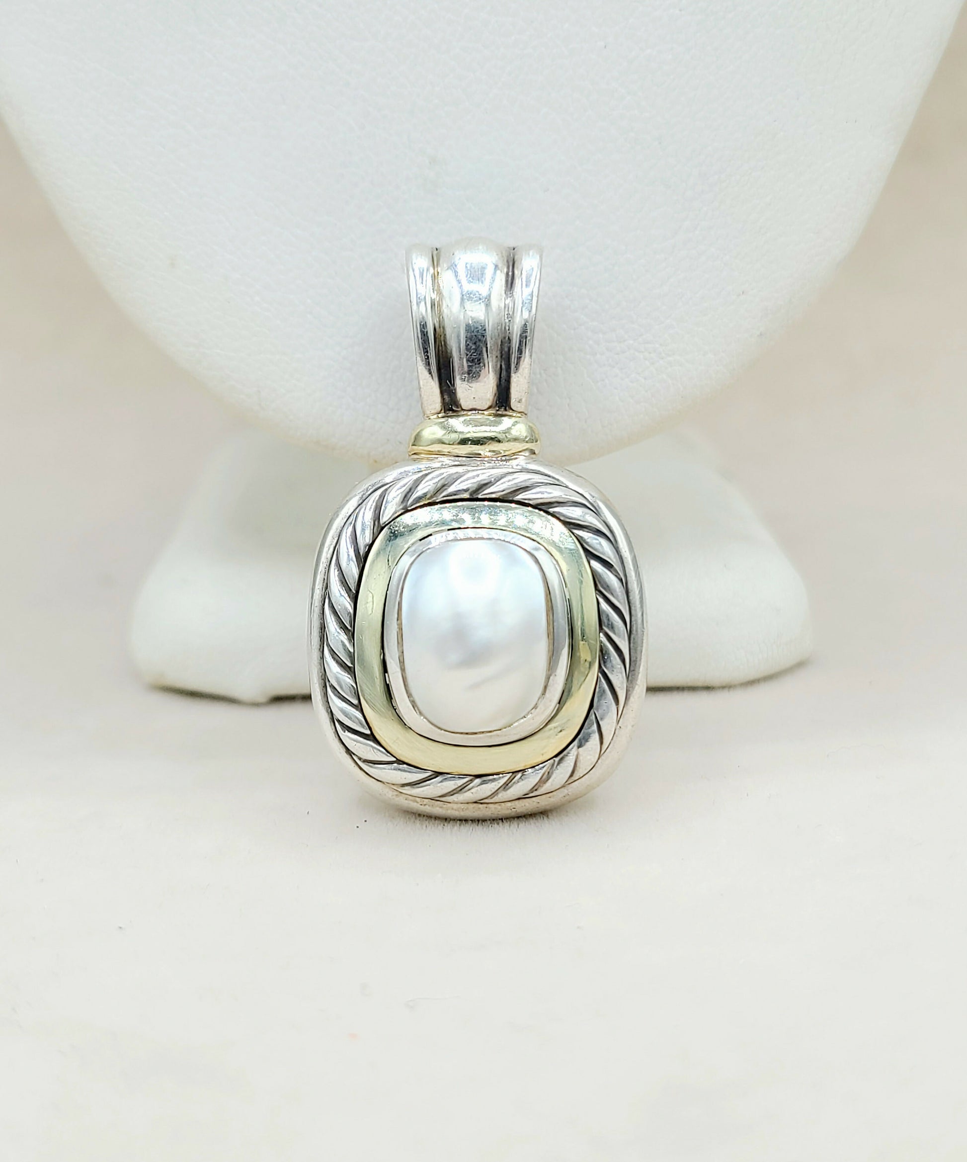    David Yurman Albion Pendant Large Pearl & Gold