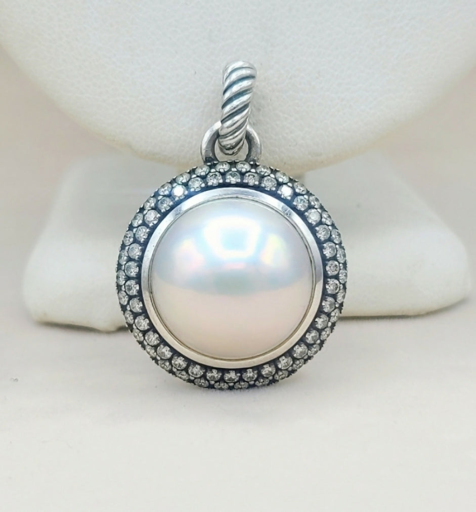    David Yurman Cerise Moonlight Ice Pendant – Pearl & Diamond