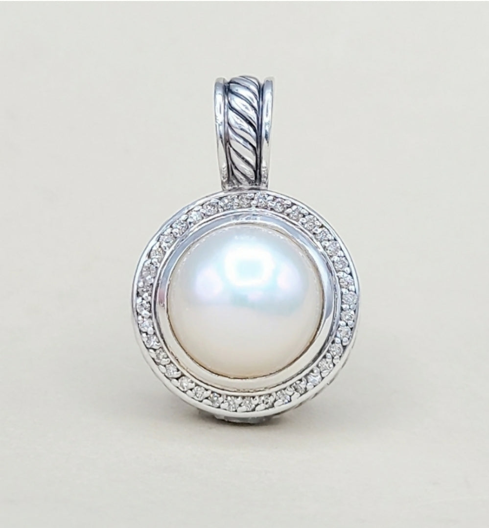    David Yurman Cerise Pendant – 14mm Mabe Pearl & Diamonds