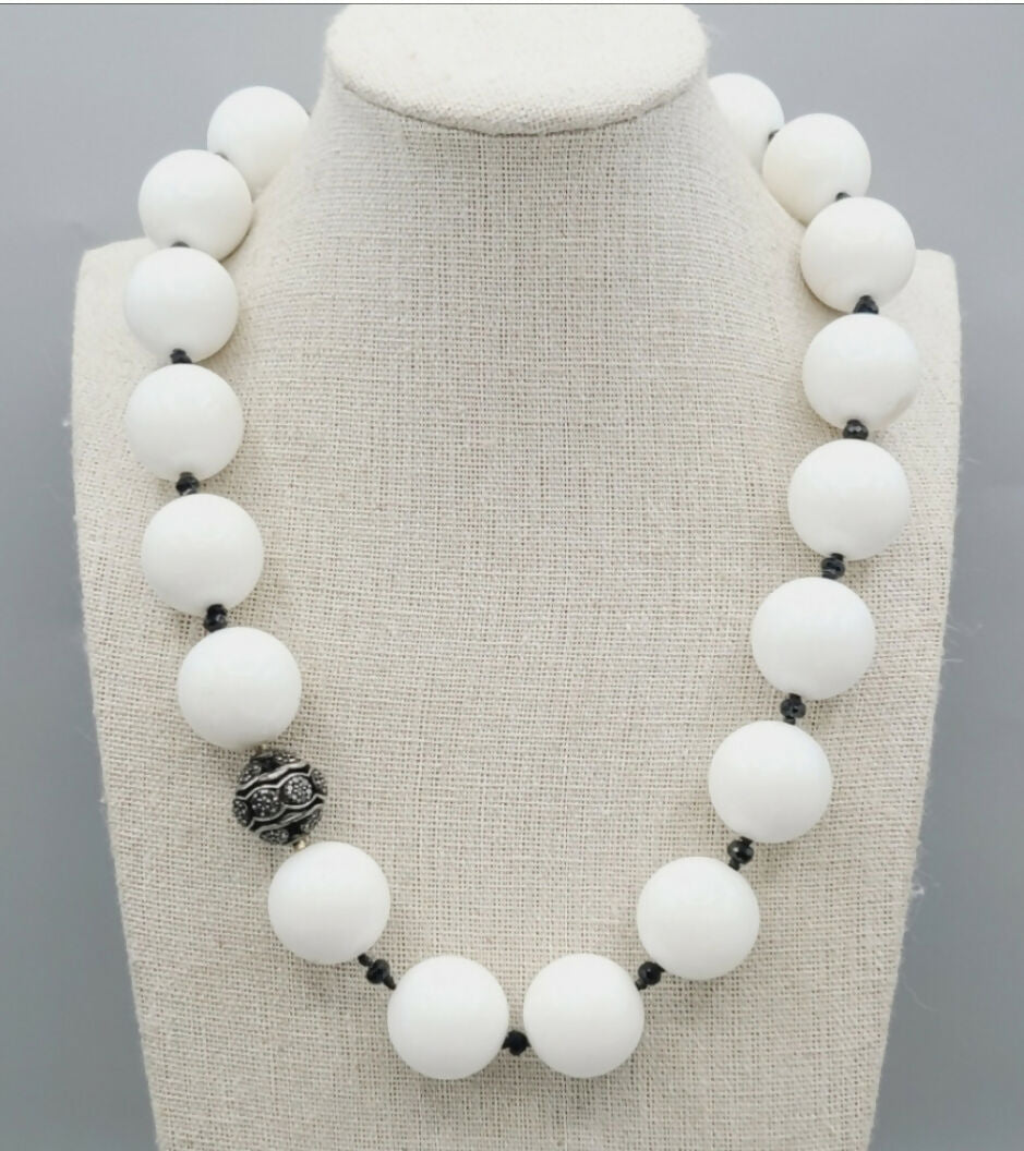    David Yurman Couture Necklace – White Agate & Black Diamonds