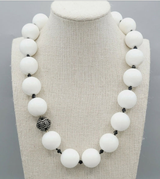    David Yurman Couture Necklace – White Agate & Black Diamonds