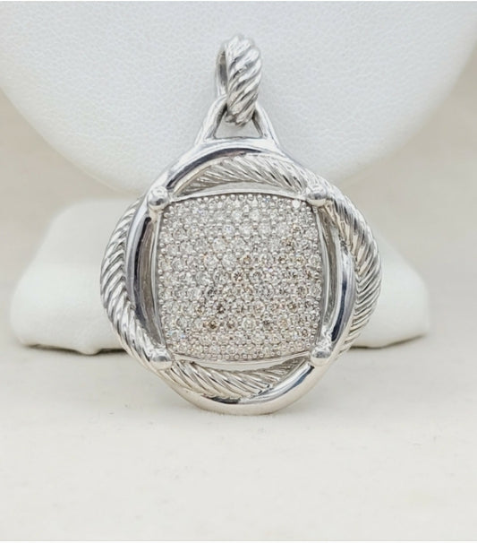    David Yurman Infinity Large Pendant – Diamonds
