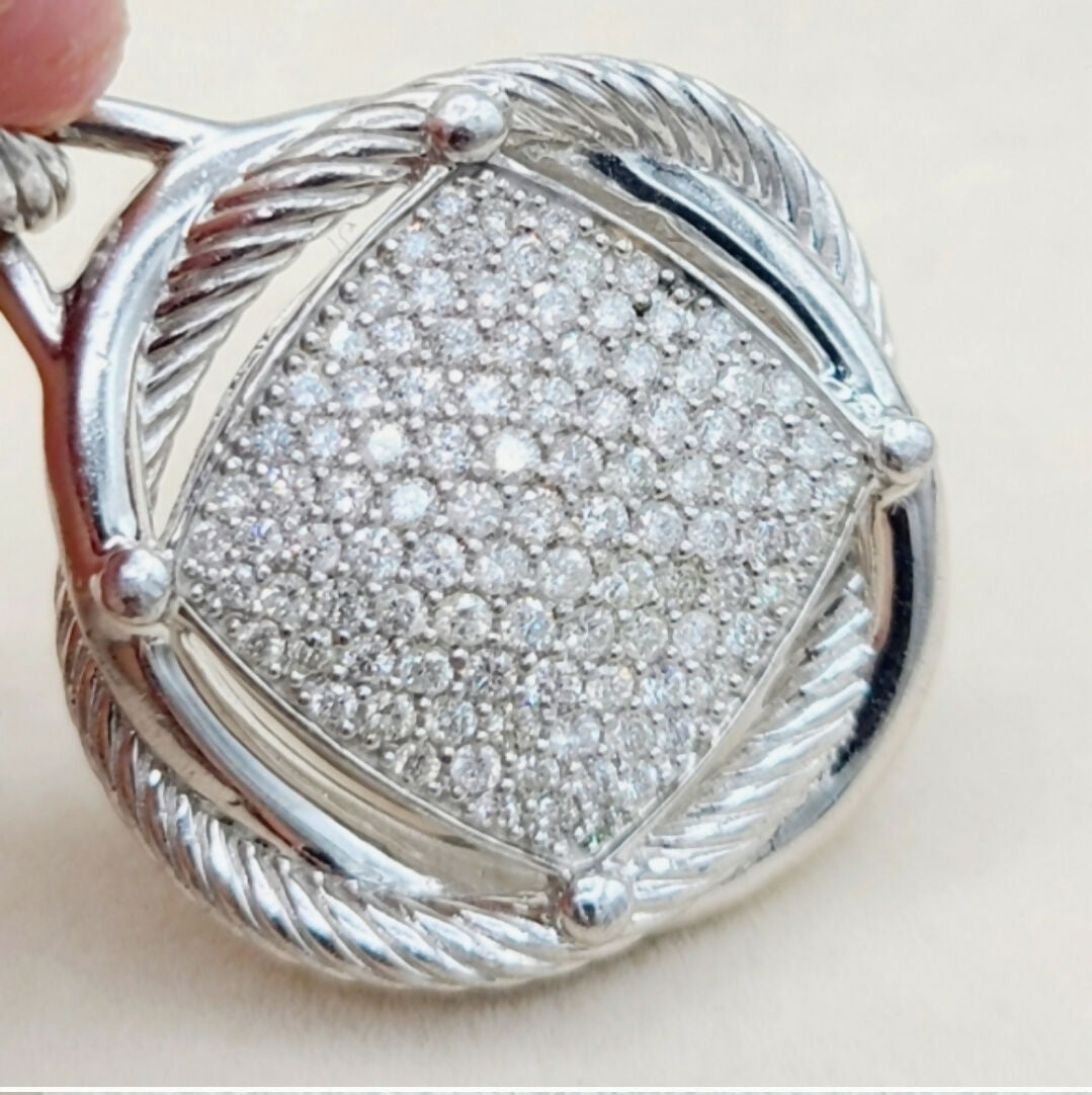    David Yurman Infinity Large Pendant – Diamonds