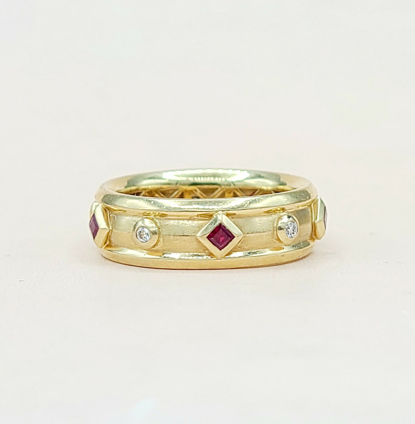    David Yurman Modern Renaissance Ring 18K Gold, Rubies, Diamonds