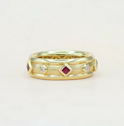    David Yurman Modern Renaissance Ring 18K Gold, Rubies, Diamonds