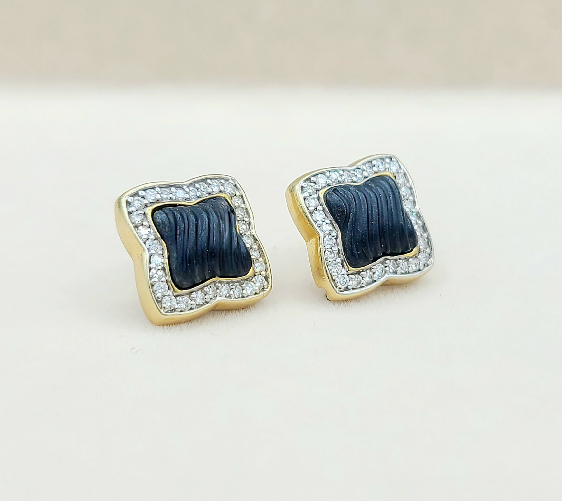    David Yurman Quatrefoil Carved Onyx Diamond Earrings Gold