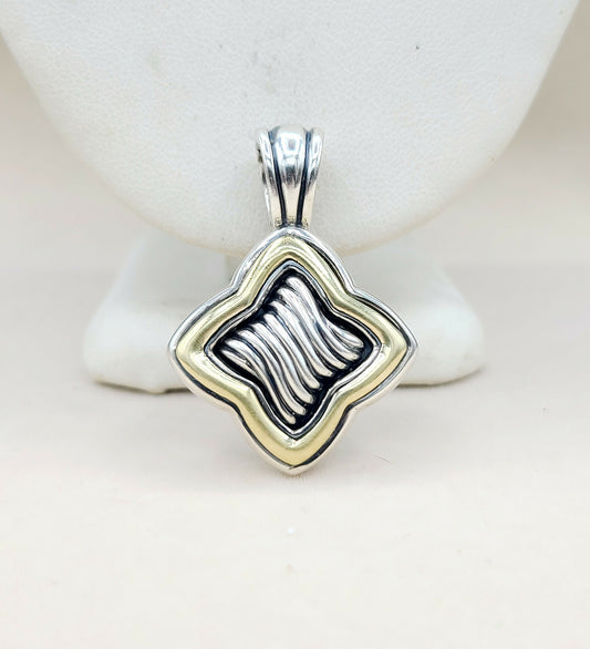    David Yurman  Quatrefoil Thoroughbred Pendant Large