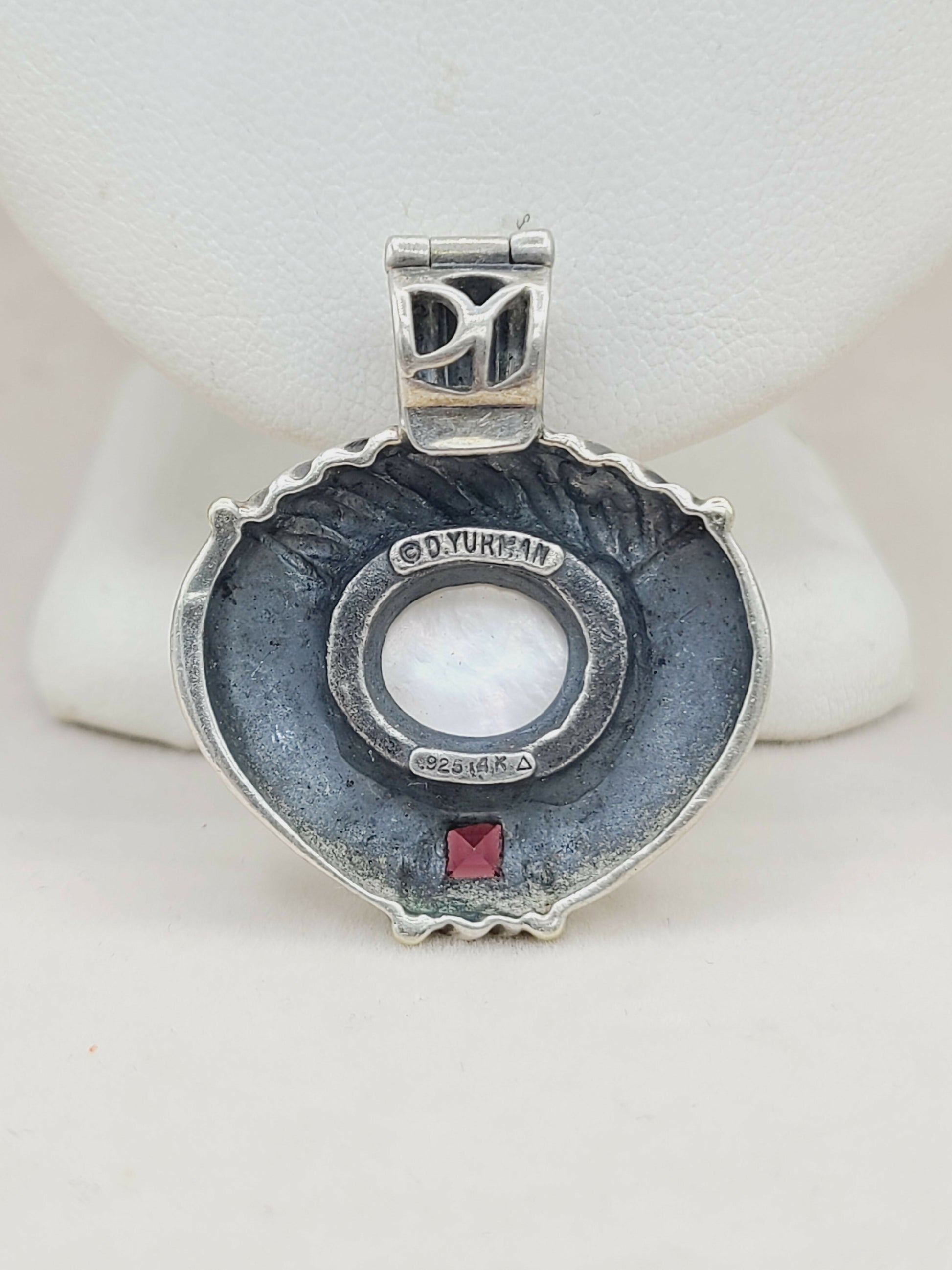    David Yurman Renaissance Pendant Large Pearl & Garnet