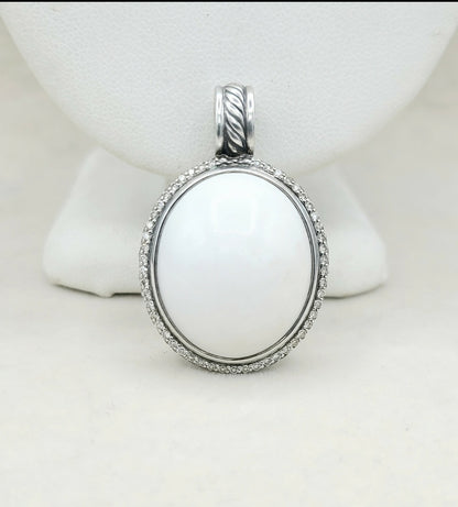    David Yurman Signature Oval Pendant – White Agate & Diamonds