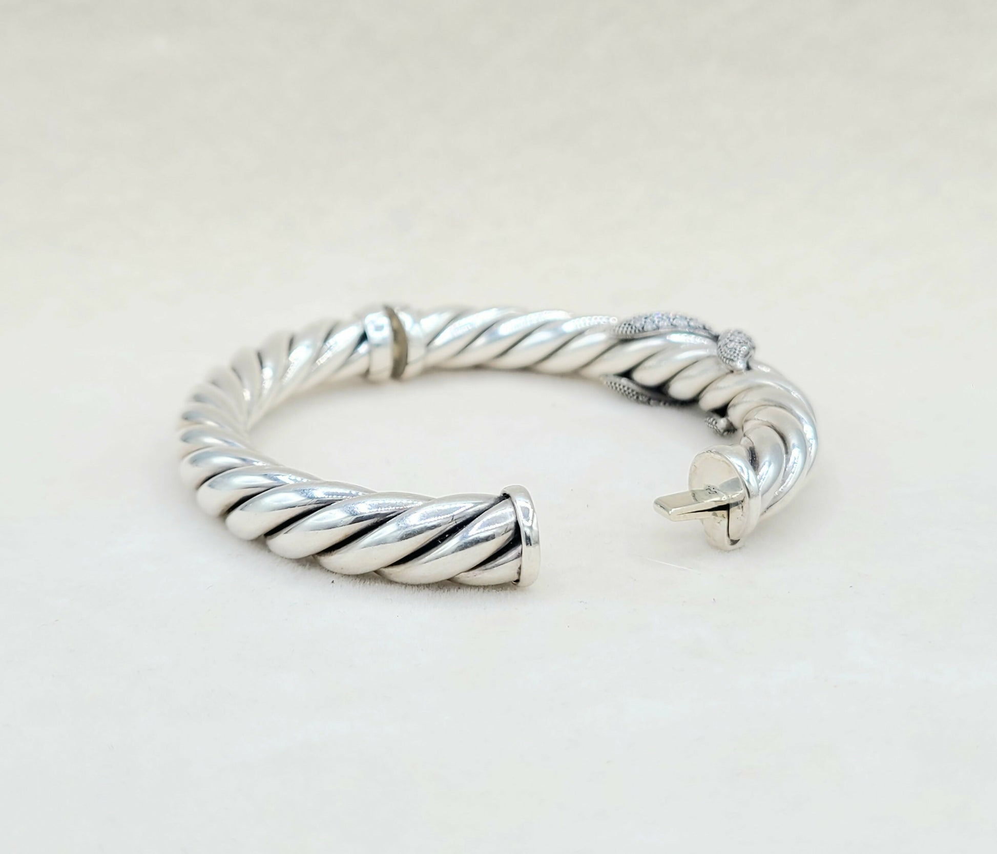    David Yurman Starlight Cable Bracelet Diamond X Vintage