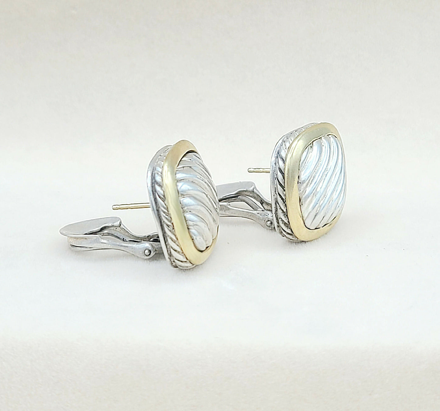    David Yurman Thoroughbred Sculpted Earrings With Gold