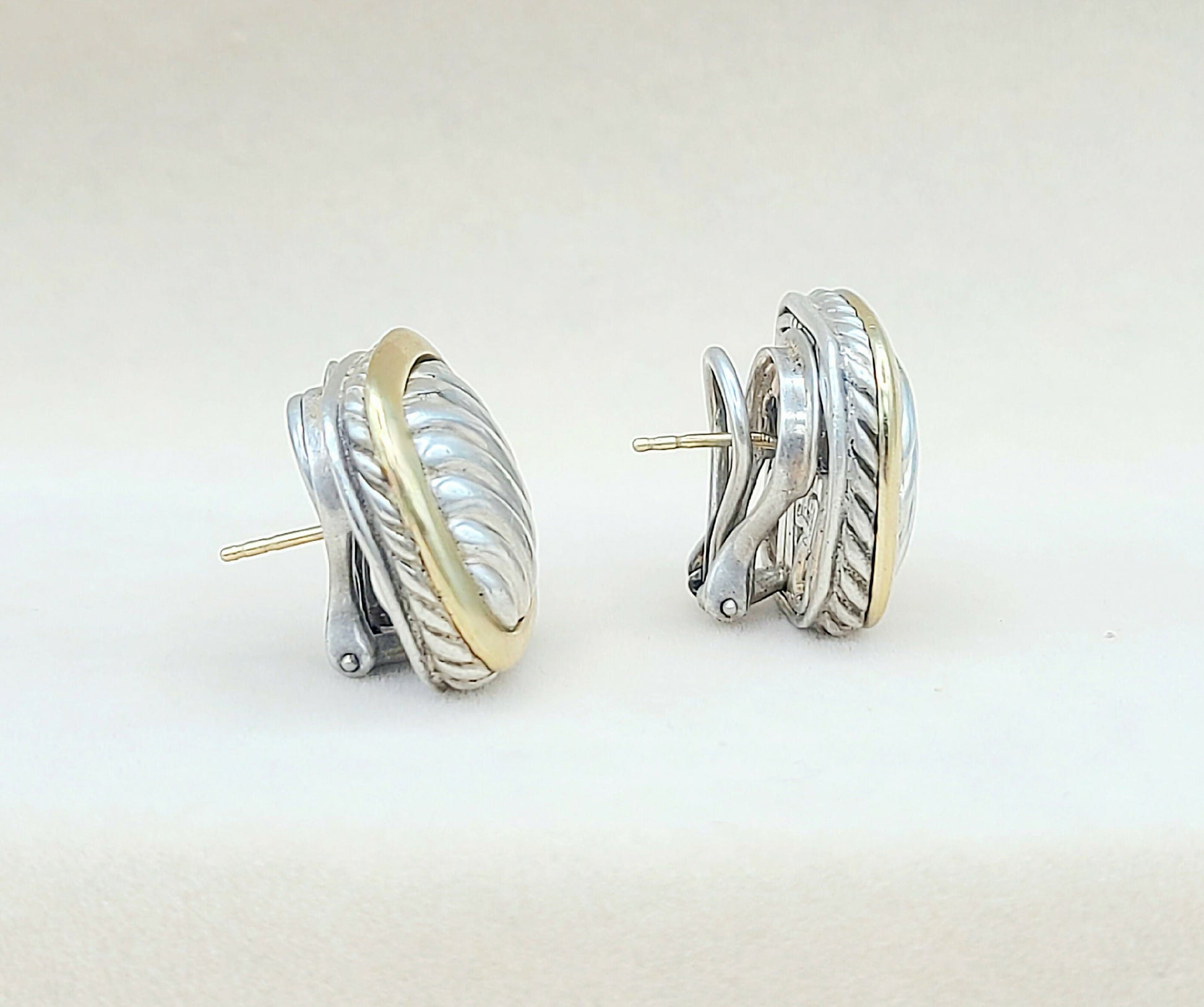    David Yurman Thoroughbred Sculpted Earrings With Gold