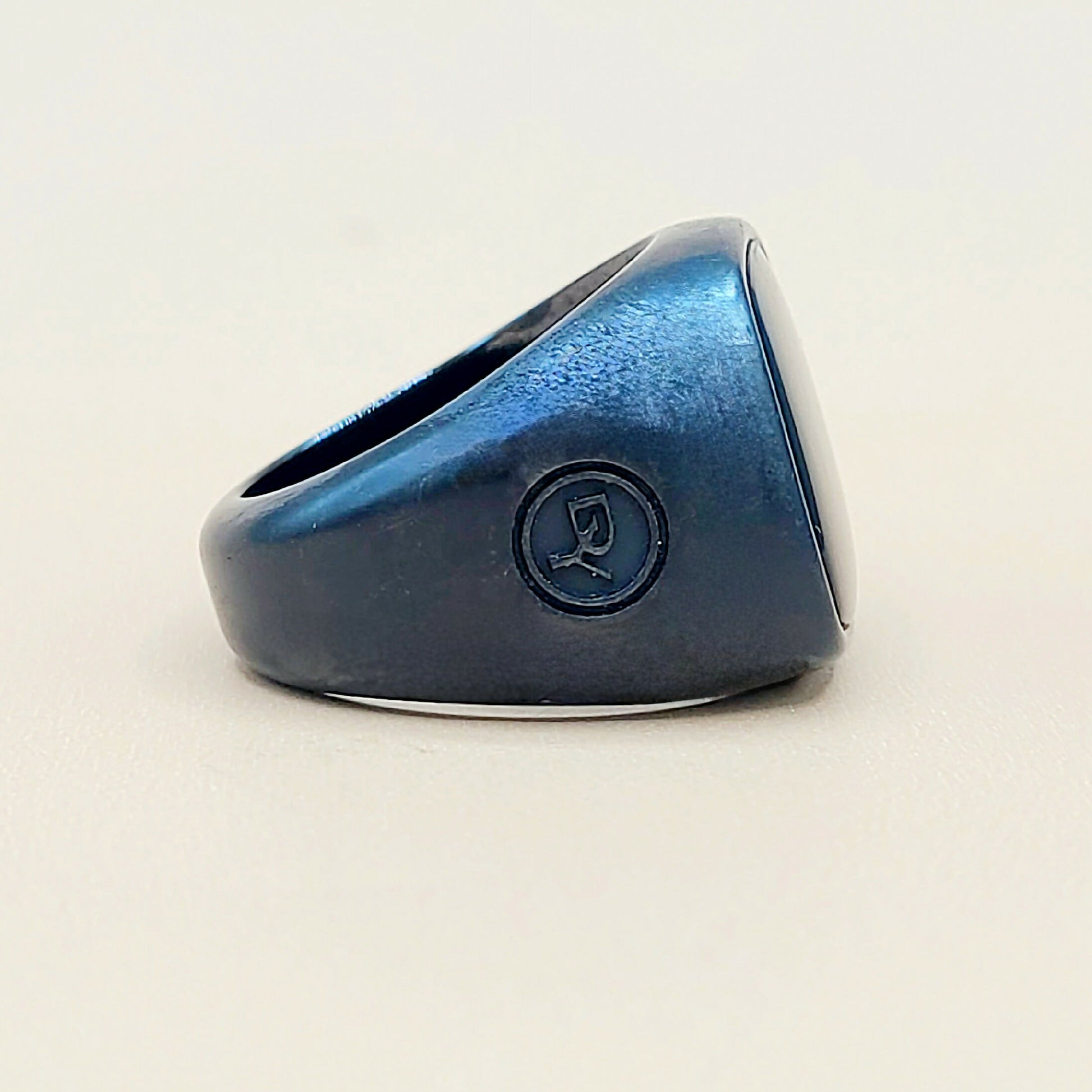    David Yurman Black Onyx Titatium Exotic Stone Signet Ring
