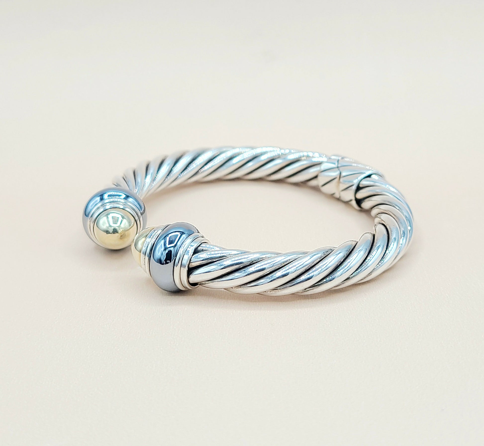    David Yurman Hematite Rondelle Gold Dome Cable Bracelet-