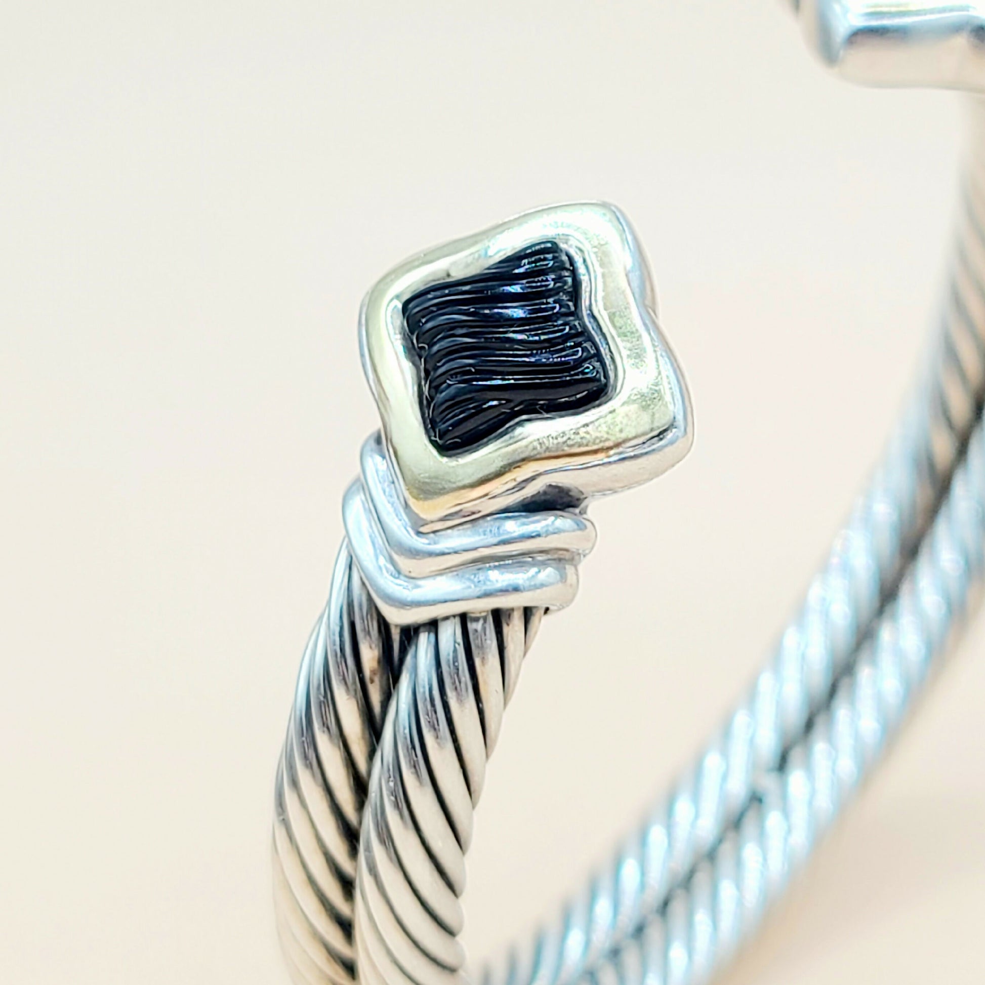    David Yurman Quatrefoil Double Cable Black Onyx Gold Bracelet