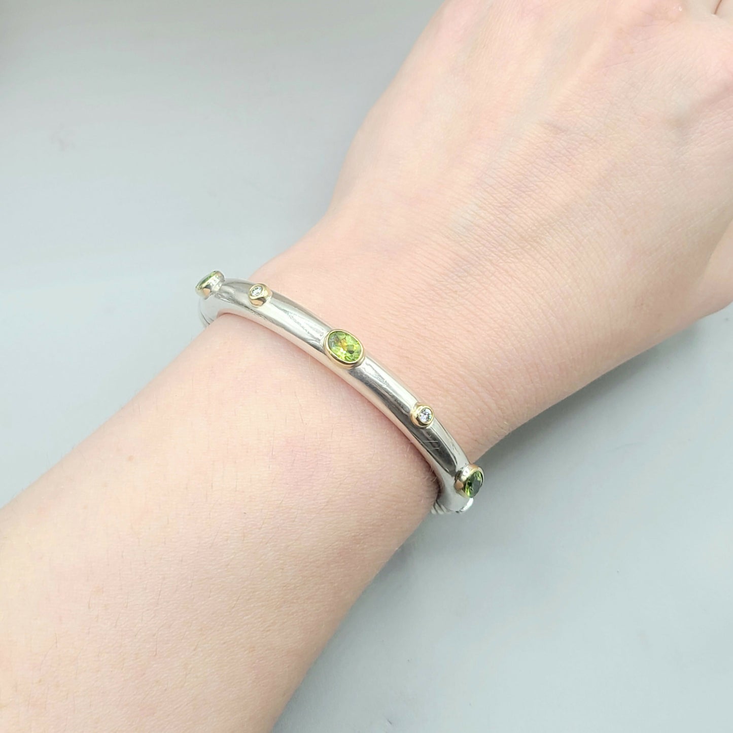    David Yurman Renaissance Peridot Diamond Gold Bangle Bracelet