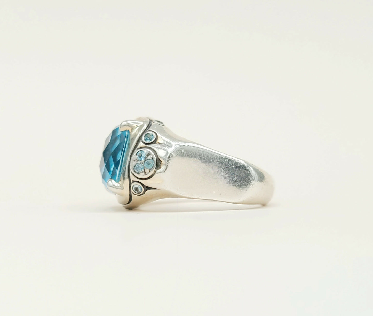    John Hardy Bamboo Ring Blue Topaz
