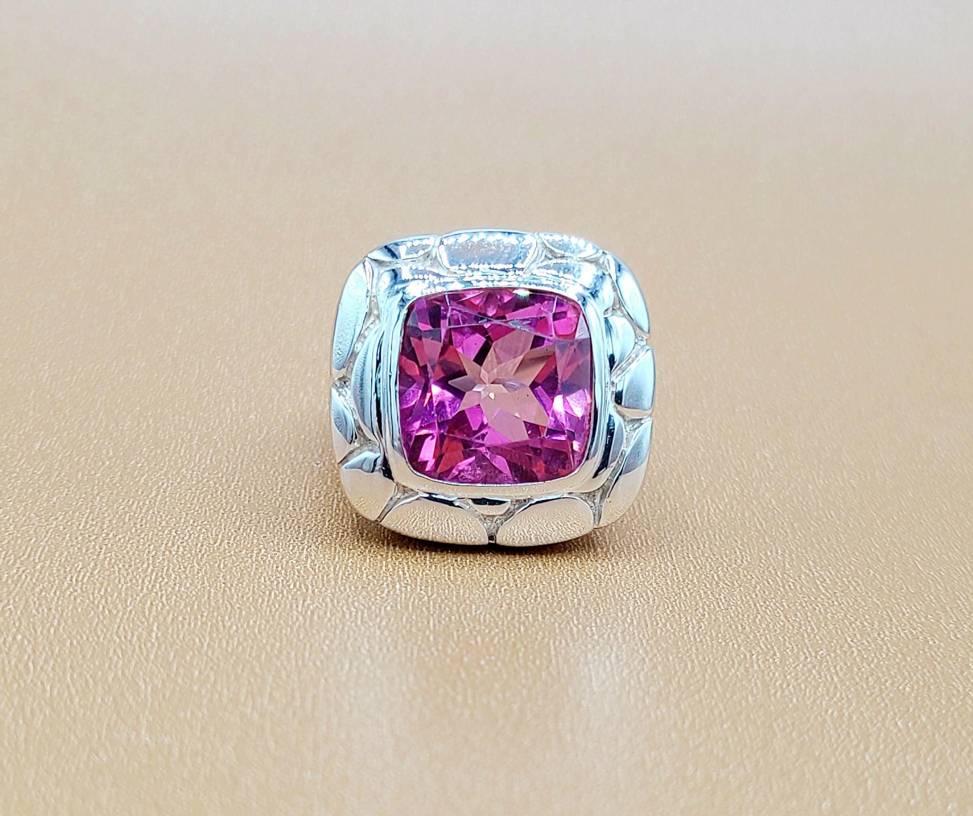    John Hardy Pebble Ring Large Pink Topaz