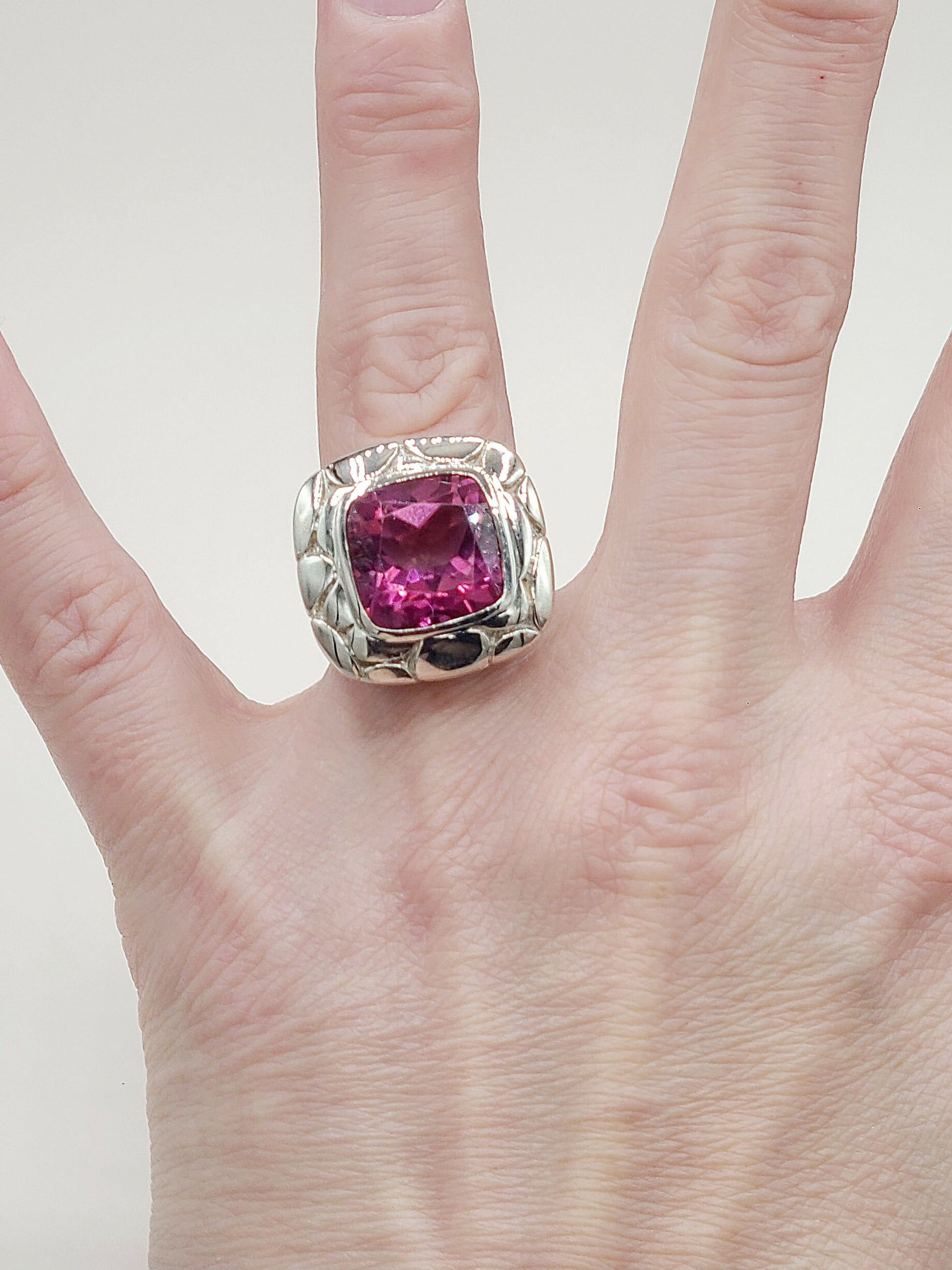    John Hardy Pebble Ring Large Pink Topaz